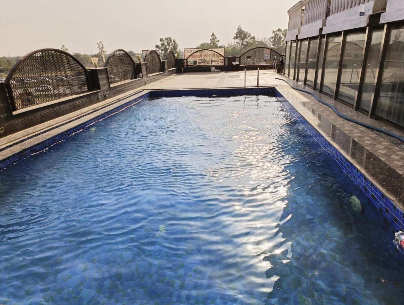 Hotel Lotus Paradise - Banquet & Dining - Near Murthal Sukhdev Rai Luaran gambar