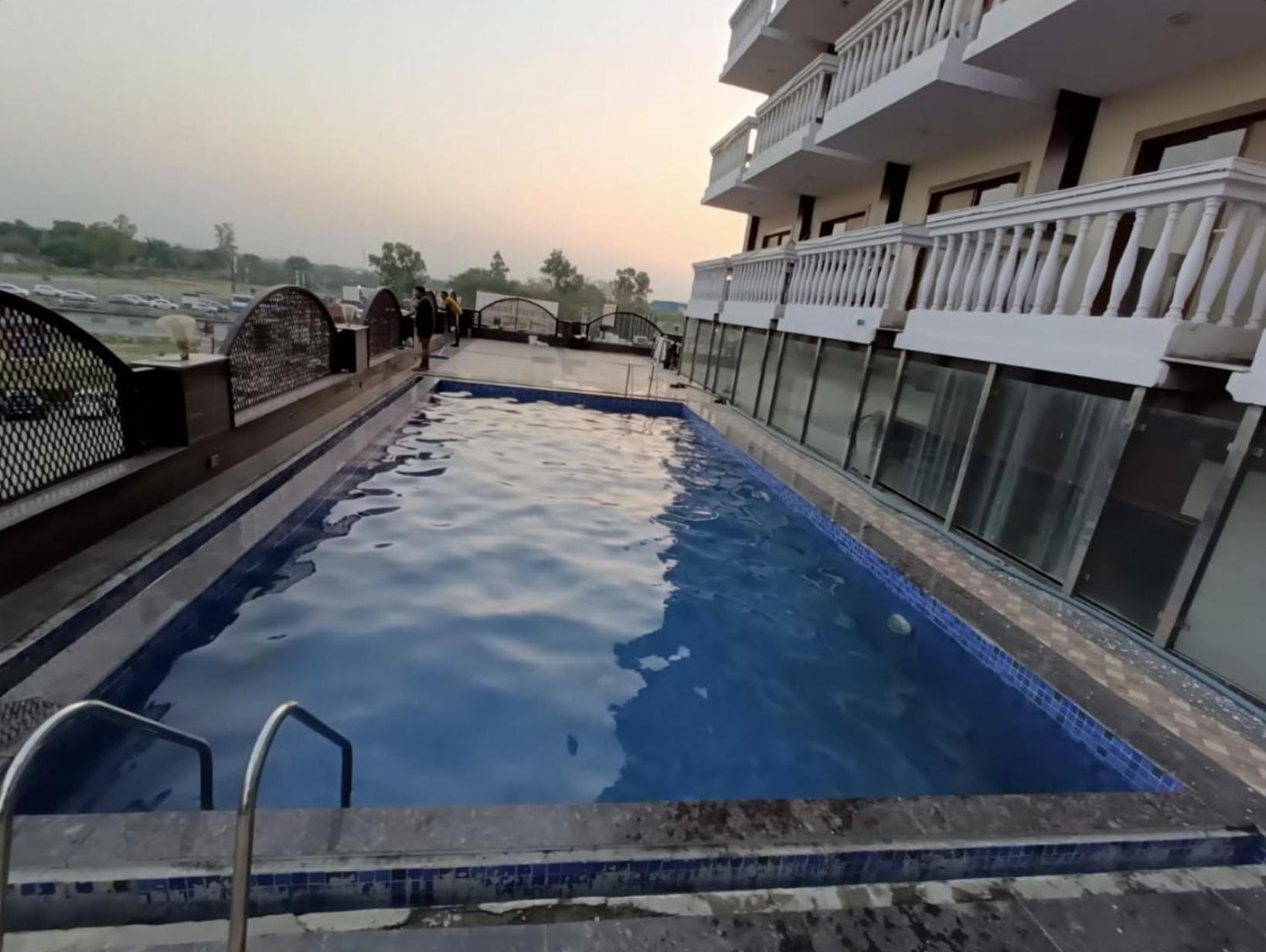 Hotel Lotus Paradise - Banquet & Dining - Near Murthal Sukhdev Rai Luaran gambar
